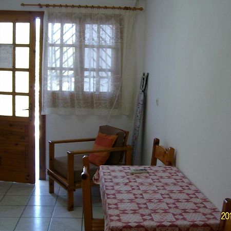 Lakis Apartments Acharavi  Buitenkant foto