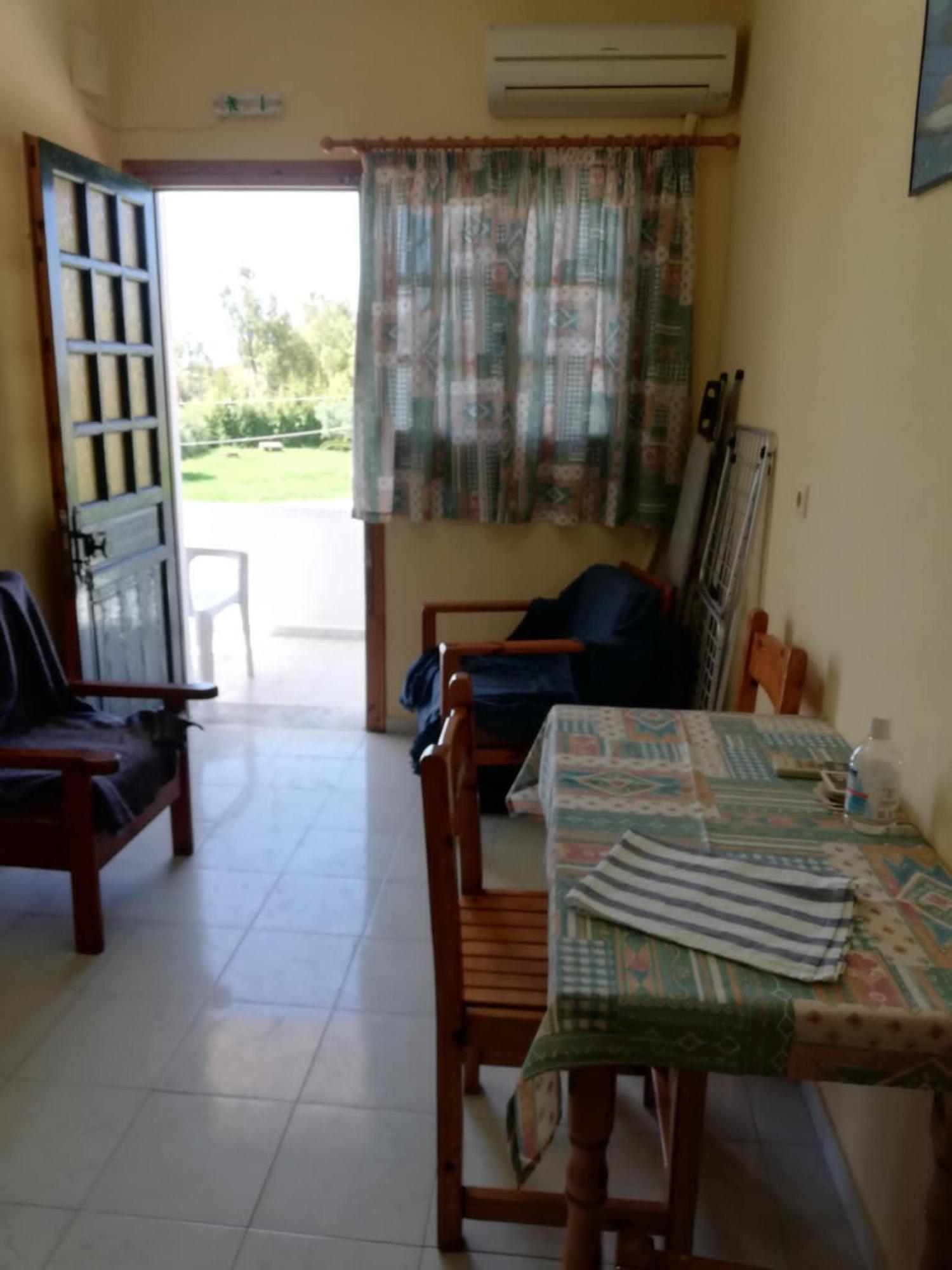 Lakis Apartments Acharavi  Buitenkant foto
